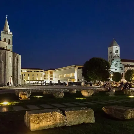 2 & Free Genius Private Parking * זאדאר