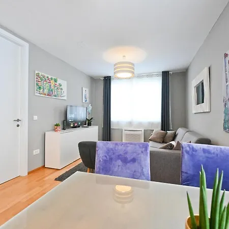 2 & Free Genius Private Parking Apartamento *