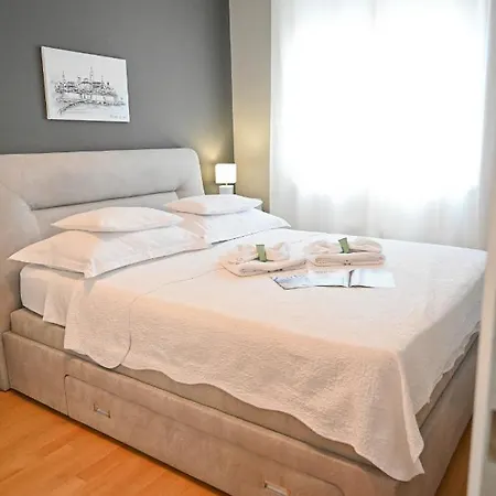 Daire 2 & Free Genius Private Parking Zadar