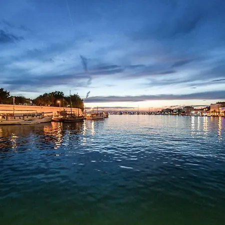 2 & Free Genius Private Parking Apartamento Zadar