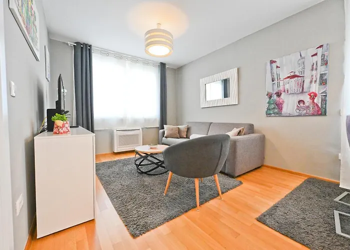 2 & Free Genius Private Parking Zadar