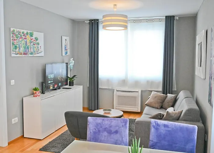 2 & Free Genius Private Parking Zadar